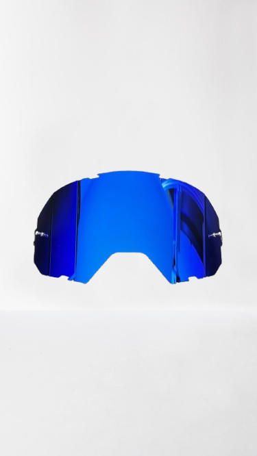 Dettaglio lente specchiata Omega Performante con finitura riflettente
blu per off-road motocross enduro motard